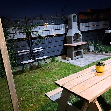 Maly Apartamencik Teo Rewal Exteriér fotografie